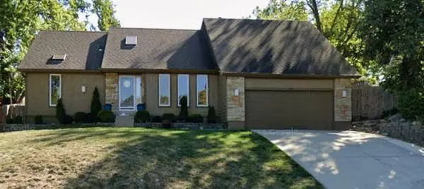6907 Hallet DR, Shawnee, KS 66216
