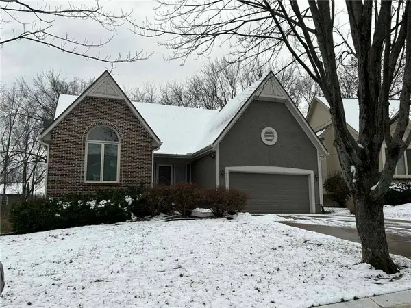 9333 W 125th ST, Overland Park, KS 66213