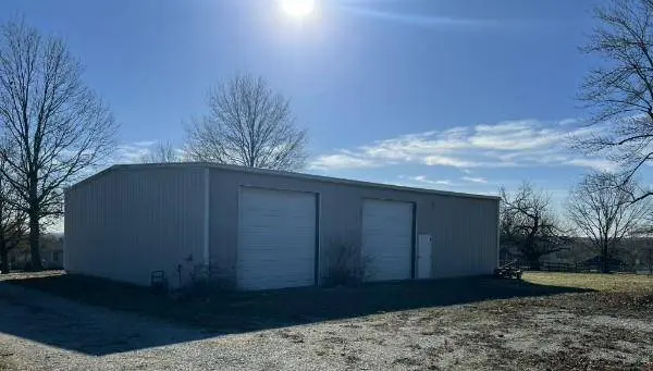 31101 Tyer RD, Grain Valley, MO 64029