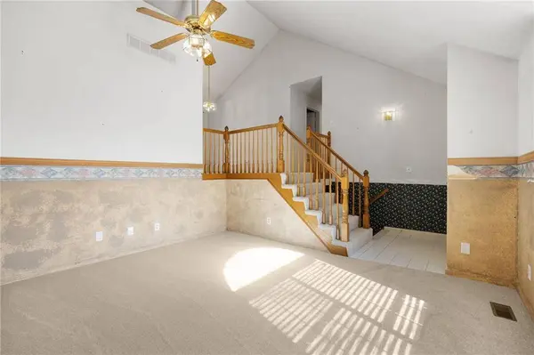 410 SW 24Th ST, Oak Grove, MO 64075