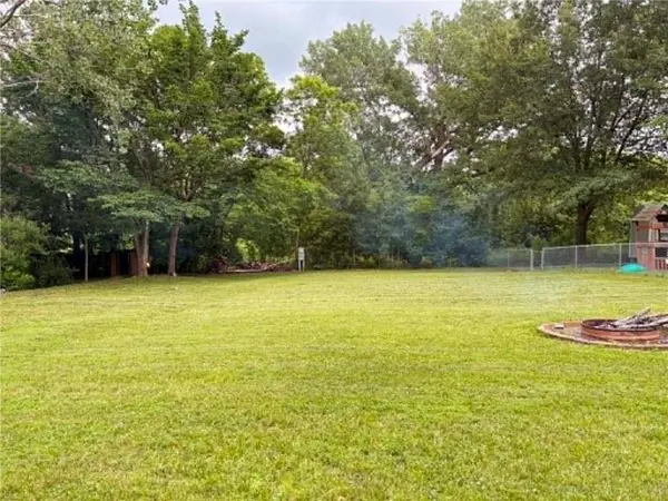 1600 Dogwood RD, Odessa, MO 64076