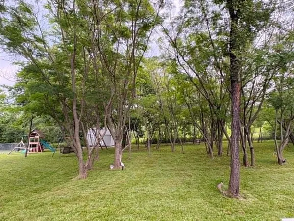 1600 Dogwood RD, Odessa, MO 64076