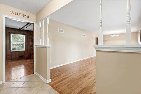 1701 Willow CIR, Blue Springs, MO 64014