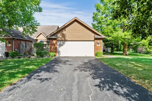 902 Cornwallis LN, Munster, IN 46321