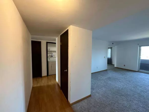 214 Plum Creek DR #2-a, Schererville, IN 46375