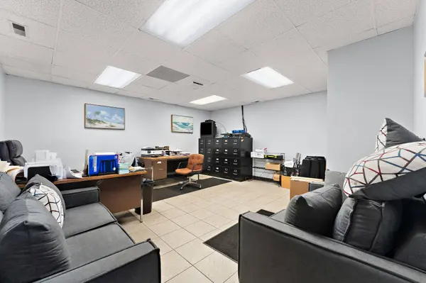 5843 U.s. 6, Portage, IN 46368