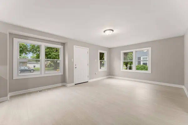 435 N Liberty ST, Hobart, IN 46342