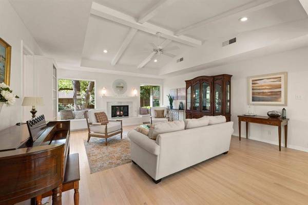 2731 Warwick Way, Grapevine, TX 76051