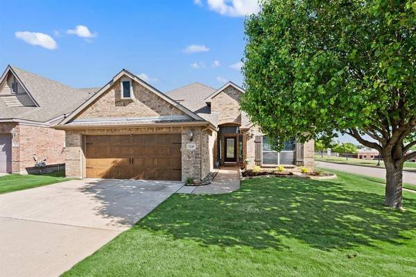 3249 Gidran Drive, Fort Worth, TX 76244