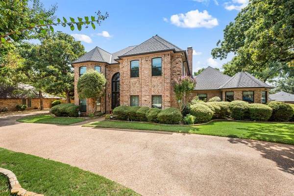 1303 Crest Drive, Colleyville, TX 76034