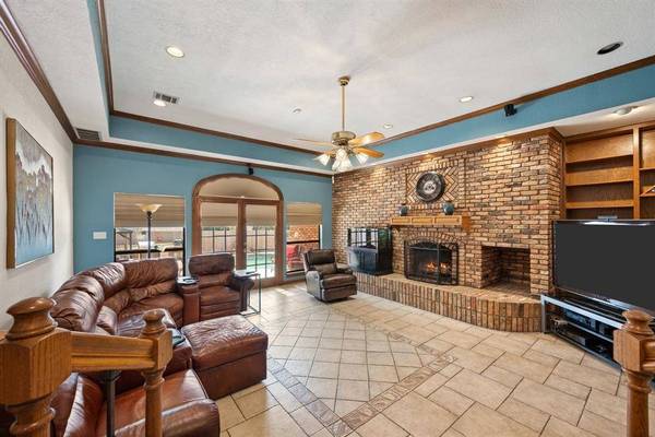 1303 Crest Drive, Colleyville, TX 76034