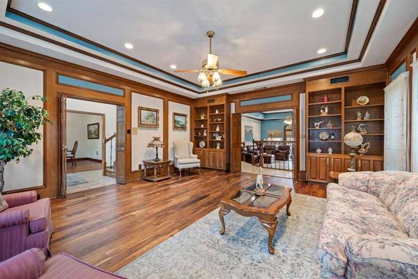 1303 Crest Drive, Colleyville, TX 76034