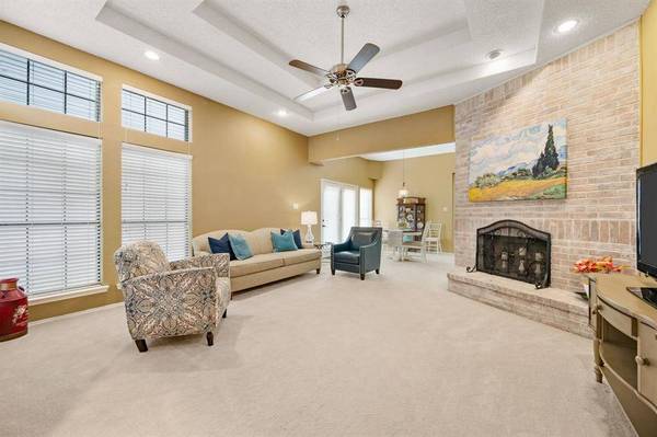 1828 Realistic Court, Bedford, TX 76021