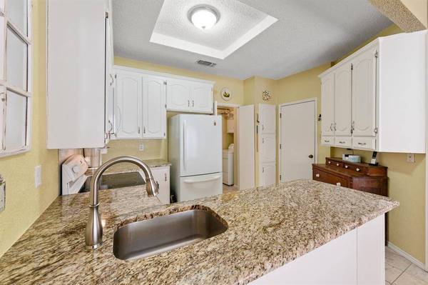 1828 Realistic Court, Bedford, TX 76021