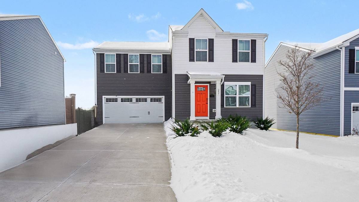 237 Rivers Breeze Ct, New Richmond, OH 45157