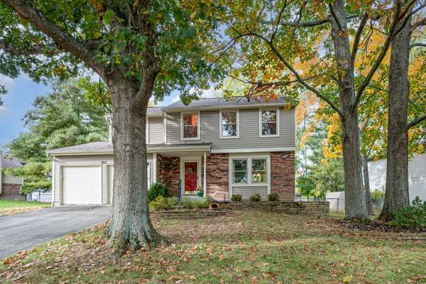 1165 Village Glen Dr, Batavia, OH 45103-1051