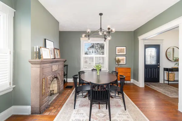 4124 Eileen Dr, Cincinnati, OH 45209-1637