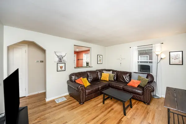 4364 Victor Ave, Blue Ash, OH 45242-6720