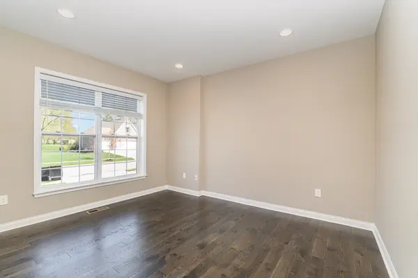 713 Harper Ln, Loveland, OH 45140-2684