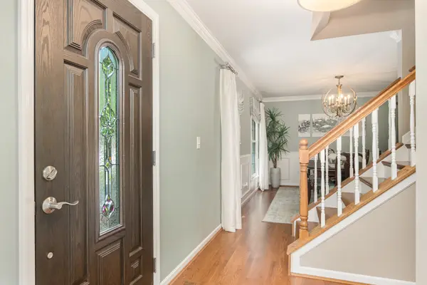 2150 Rose Meadow Ln, Cincinnati, OH 45230-2407