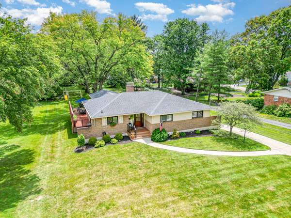 10470 Storybook Dr, Montgomery, OH 45242-4942