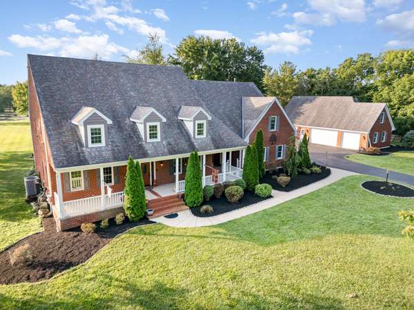 1209 Red Roan Ln, Loveland, OH 45140-9017