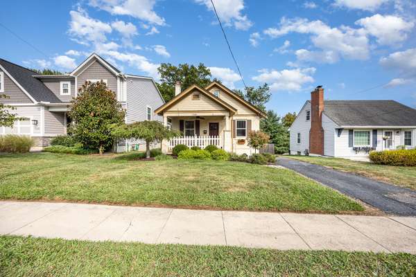 7108 Fowler Ave, Cincinnati, OH 45243-2504