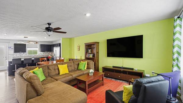 237 Rivers Breeze Ct, New Richmond, OH 45157