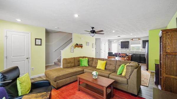 237 Rivers Breeze Ct, New Richmond, OH 45157