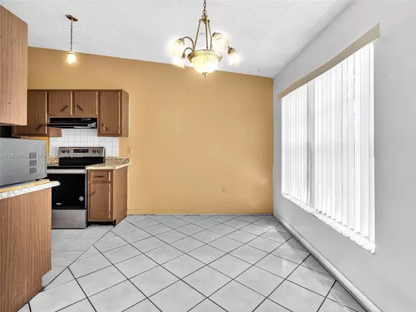 3034 NW 204th Ter, Miami Gardens, FL 33056
