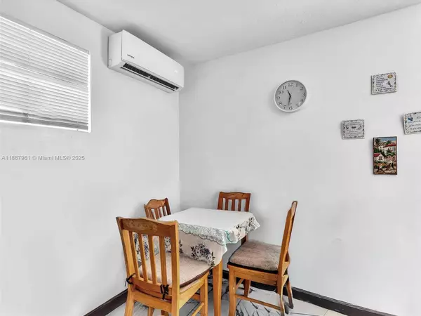 520 NW 49th St, Miami, FL 33127