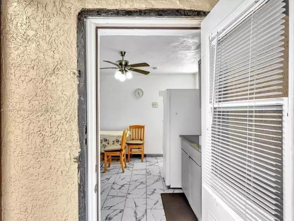 520 NW 49th St, Miami, FL 33127