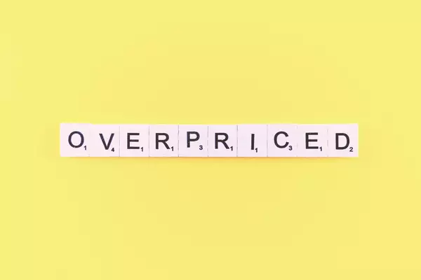Risks of Overpricing Your Home