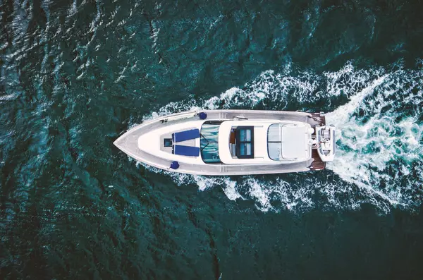 Set Sail: 3 Unforgettable Boating Adventures in Simcoe County