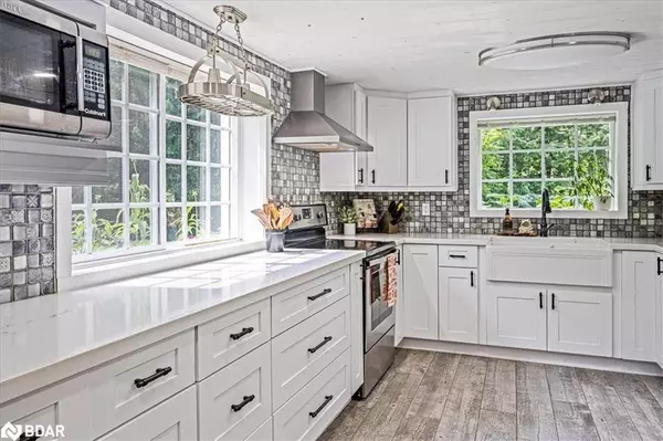 1057 Severn River Road, Gravenhurst, ON P0E 1N0