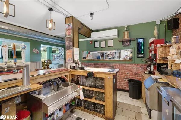 3 Mulcaster Street, Barrie, ON L4M 2L9