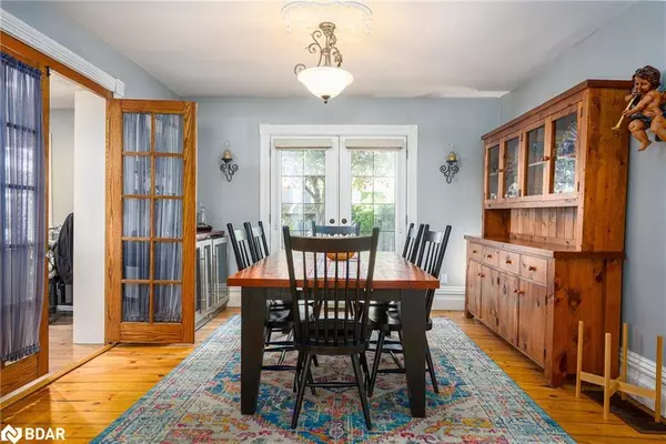 17 Frances Street N, Barrie, ON L4N 1Z3