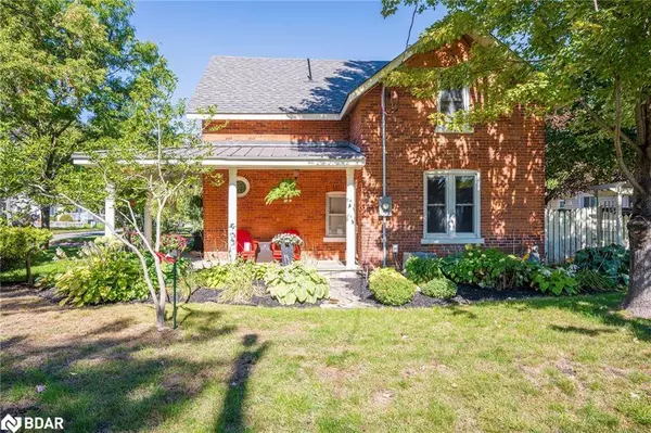 17 Frances Street N, Barrie, ON L4N 1Z3