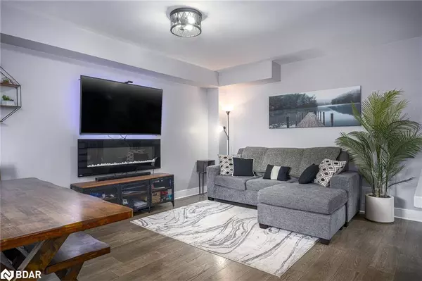 12 Truax Crescent, Essa, ON L0M 1B4