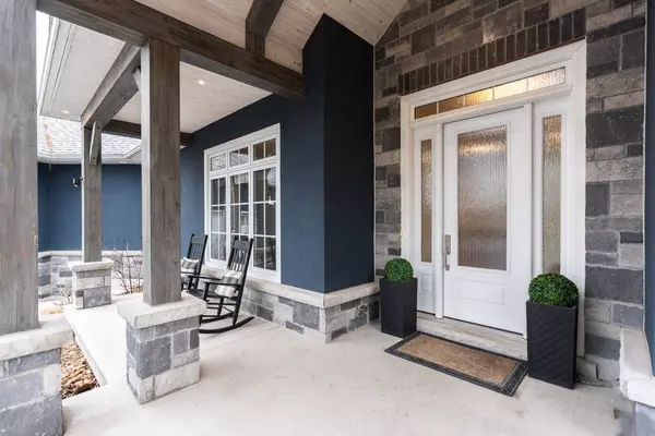 77 MENNILL DR, Springwater, ON L9X 0J2