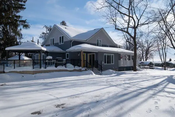 112 Lakeshore RD W, Oro-medonte, ON L0L 2E0