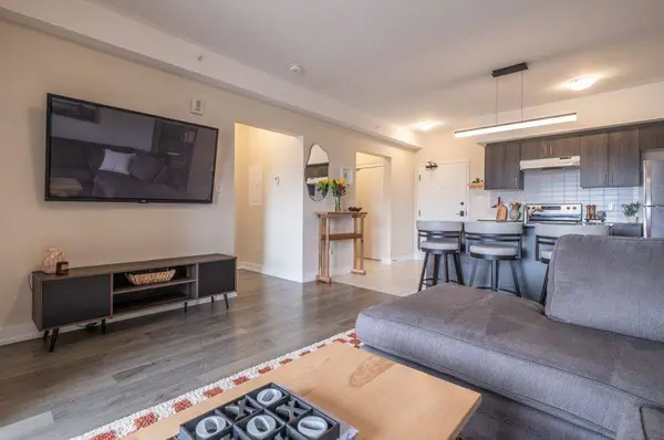 4 Spice WAY #312, Barrie, ON L9J 0M2