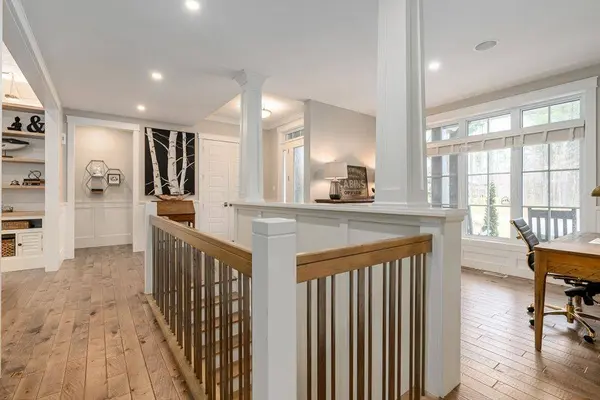 77 Mennill DR, Springwater, ON L9X 0J2