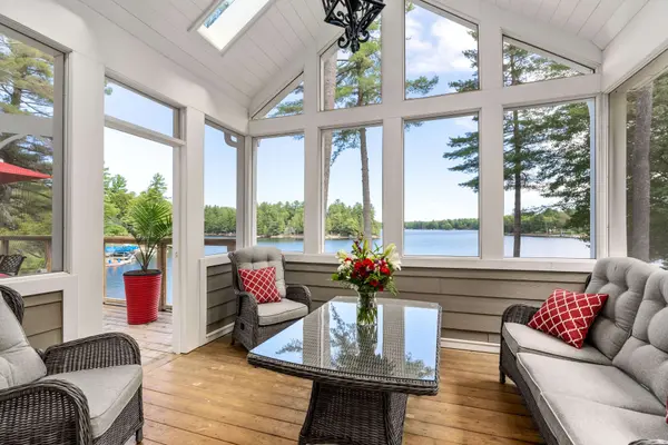 1043 Fortunes TRL, Algonquin Highlands, ON K0M 1S0