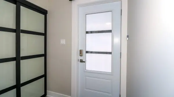 20 Kelly PL, Barrie, ON L4N 8N2