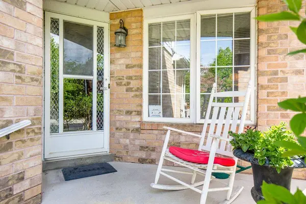 47 Pickett CRES, Barrie, ON L4N 8B7