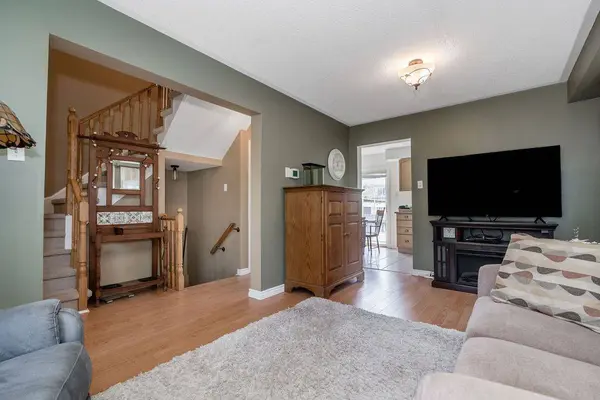 47 Pickett CRES, Barrie, ON L4N 8B7