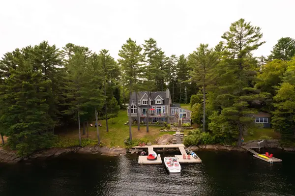 1043 Fortunes TRL, Algonquin Highlands, ON K0M 1S0