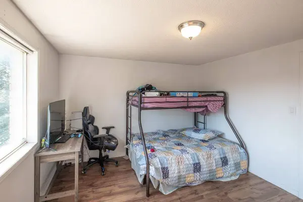 92 Lee CRES, Barrie, ON L4N 9Z1