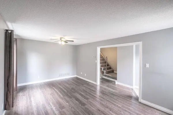 94 Ferguson DR, Barrie, ON L4N 7E5